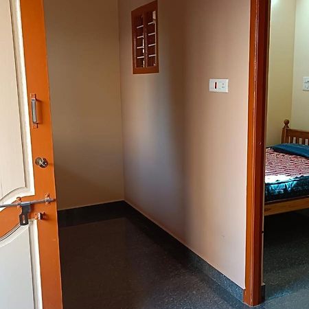 Sathya Guest House Tiruvannāmalai Eksteriør billede